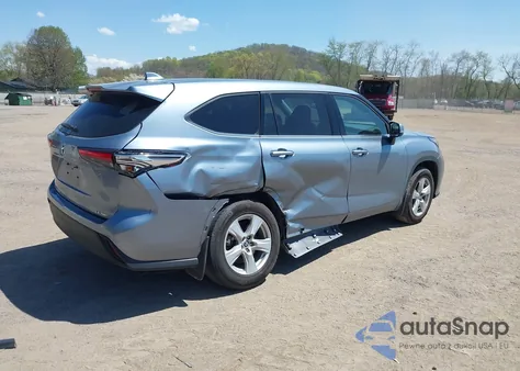 2021 Toyota Highlander Le z USA, uszkodzony, nr VIN 5TDBZRBH6MS082566